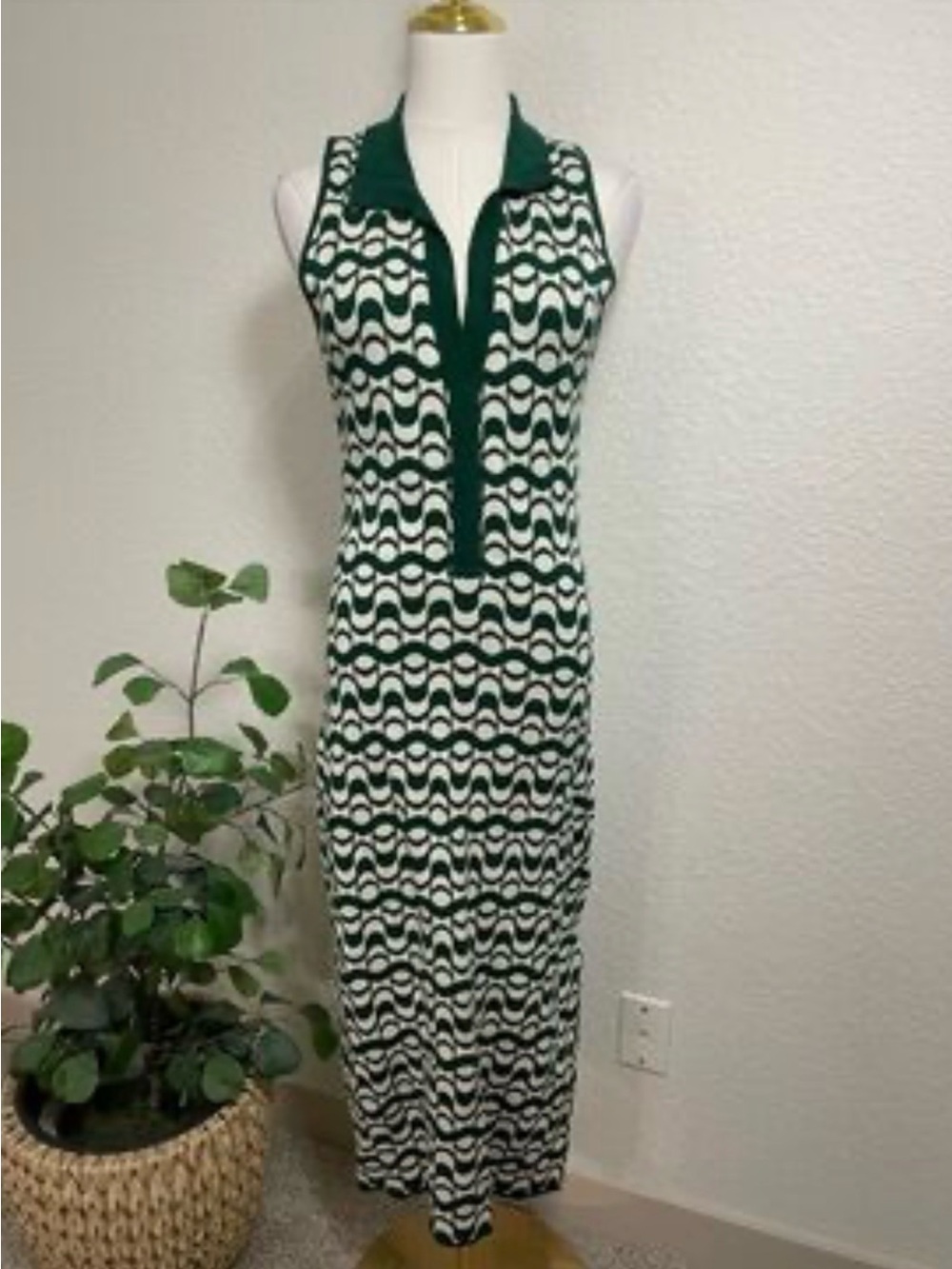 House of Harlow 1960 Green Geometric Knit Midi Dress Size Small NWOT